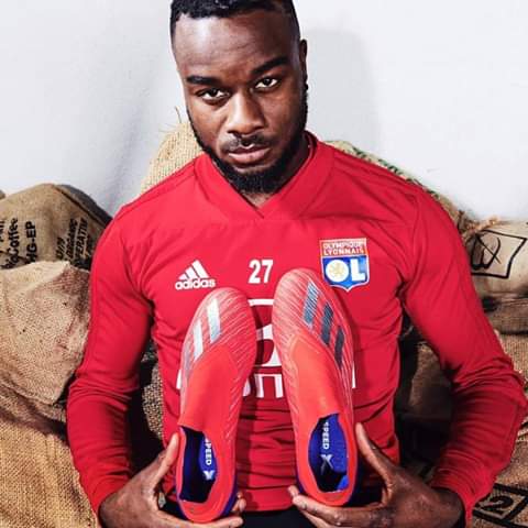 amckouao's tweet photo. #EDCIF ⚽❤👐👊👏✊
Tottenham Hotspur à la chasse de Cornet

Le club de Londres, Tottenham est sur les traces du lyonnais Maxwell Cornet... https://t.co/rPFHZHrcBu https://t.co/ZIGaYyPgPt