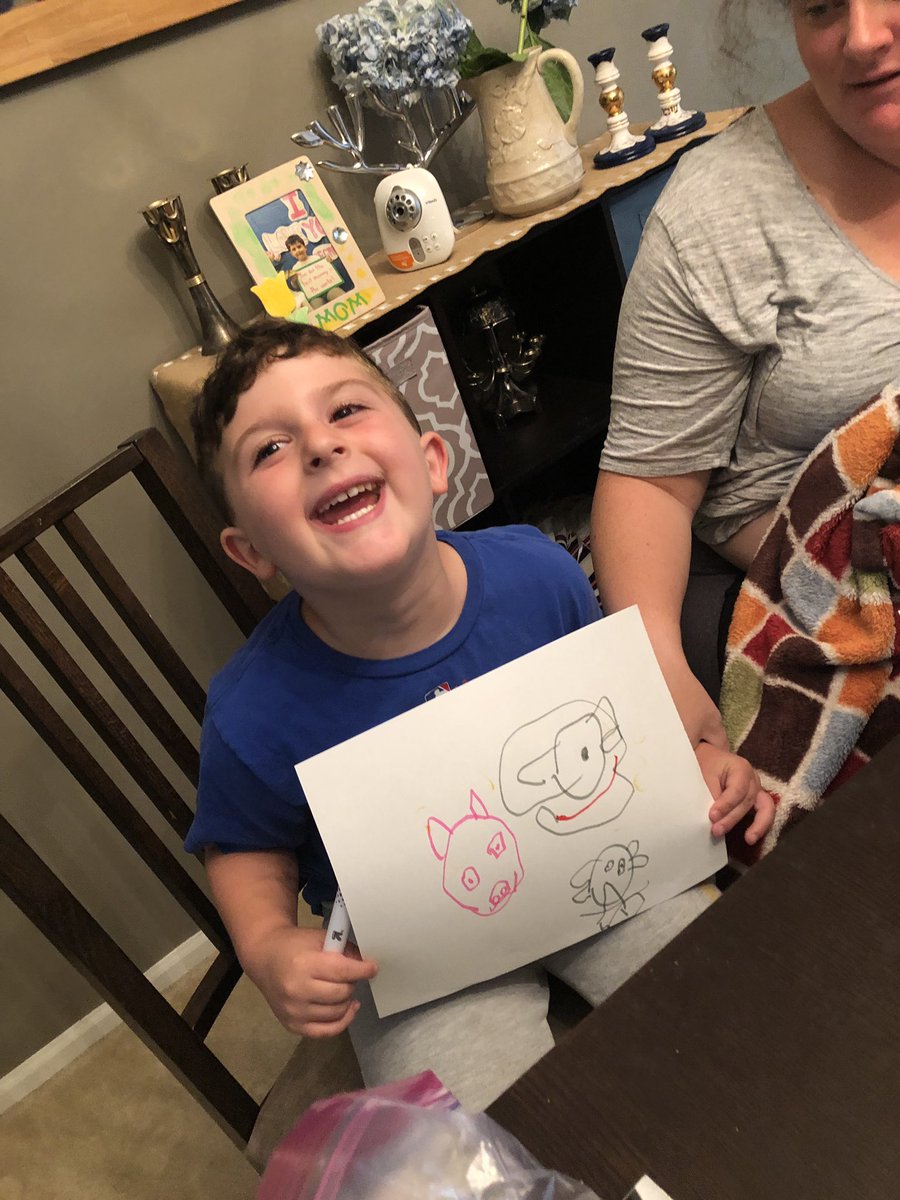 acbellows's tweet image. My 4-year-old just learned how to draw Gerald and Piggie! @The_Pigeon