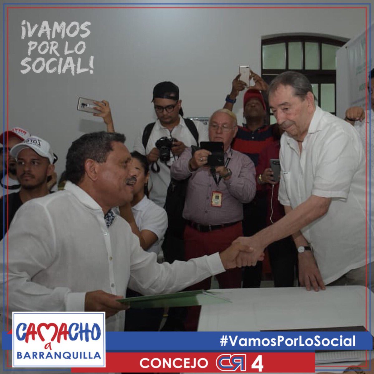 josecamacho01's tweet photo. Con esta firma oficializo mi candidatura al @Concejodebaq 2020-2023 y le confirmo a la ciudad que mi compromiso no se detiene.🔴🔵
Aquí estoy para ser la voz del cambio social que necesita Barranquilla.
¡Esta vez #VamosPorLoSocial!
#CR4🔴 https://t.co/Vw87W1eG98