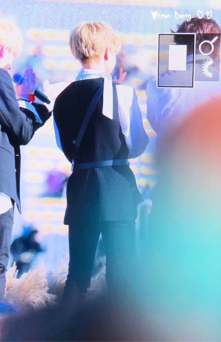 lowqhan's tweet photo. here’s some tinysung to end the thread !! i hope u all learned something important ((((jisung eyes perfect)))) https://t.co/rxSSdyff7B