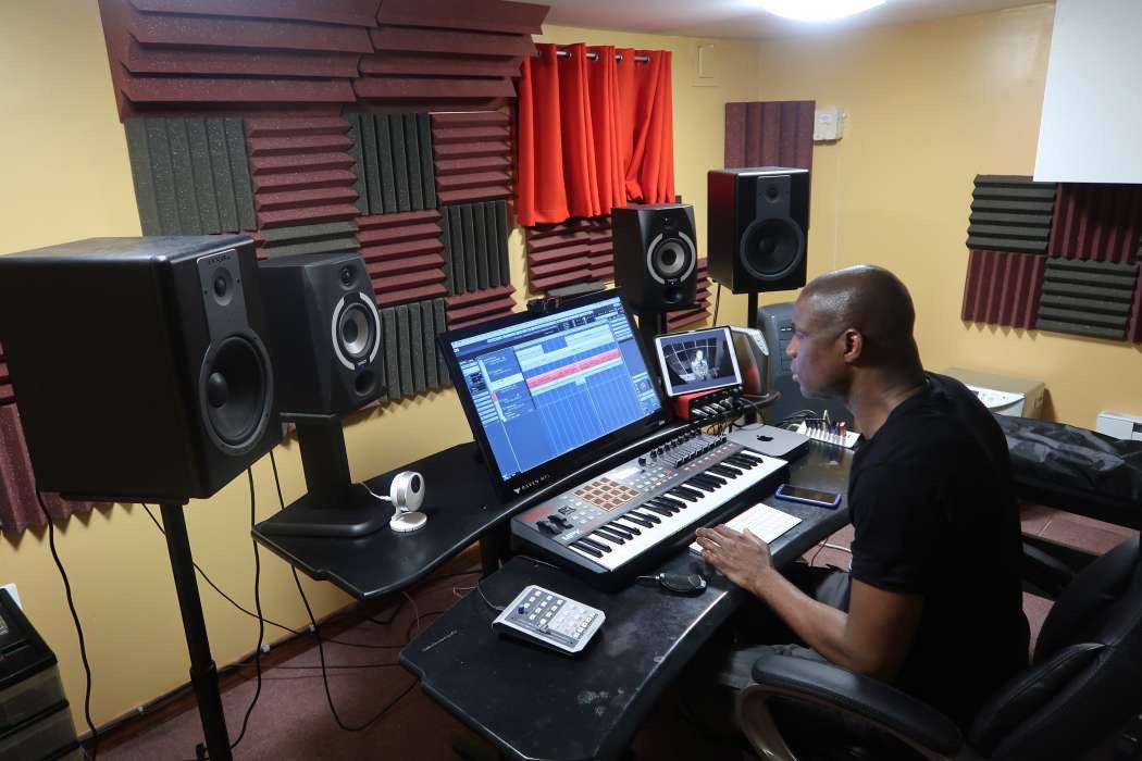 recorddropmusic's tweet photo. How do you look when you’re in the zone? Catch us at https://t.co/cI7hgriAzn! https://t.co/u8vrPKosPZ