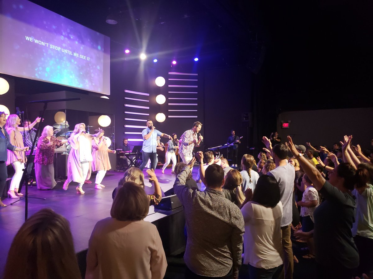 ambassadorab's tweet image. When I thought I lost me
You knew where I left me
You reintroduced me to your love
You picked up all the pieces
Put me back together
You are the defender of my heart.
#overflow2019 @RestoringHopeTn