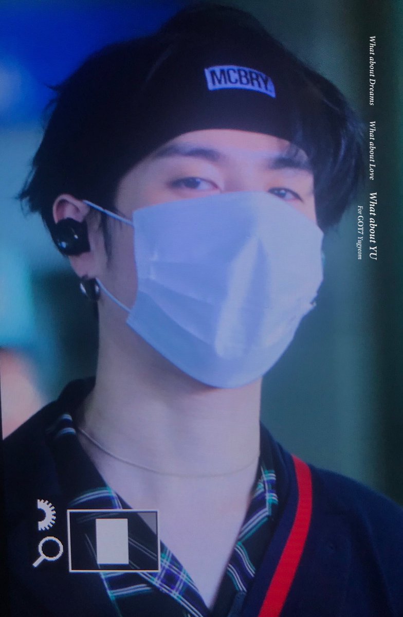 WhatAboutYu1117's tweet photo. 【Preview】190727 ICN
😍😍😍 헤어밴드
#Yugyeom #유겸 #GOT7 #갓세본 https://t.co/IgBgPpHb8K