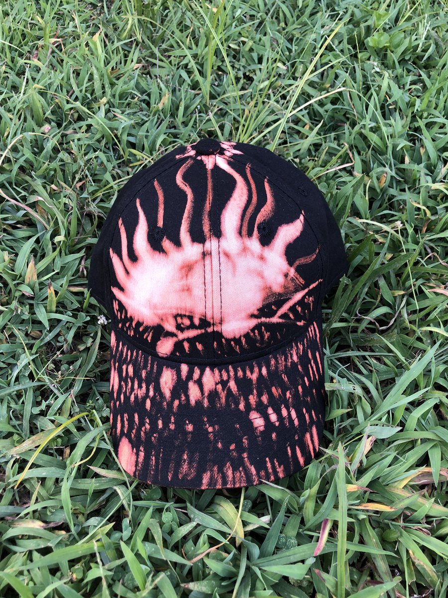 goodfortunespro's tweet image. Happy to bring over our 1/1 dyed auctions to Twitter. WIN ALL THREE HATS, EACH HAND DYED &amp;amp; ONE OF KIND.  Bid starts at $2, all bids must increase by $2 minimum. REPLY TO THIS TWEET TO BID. 
Auction ends Sunday 9pm, GOOD LUCK