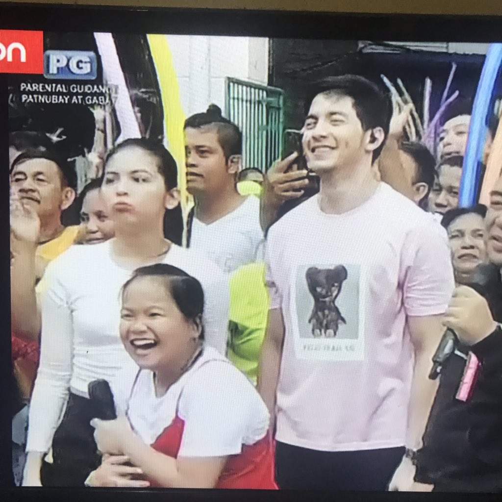 RichmaineMf's tweet photo. #ALDUBxADNHappy40thEB
#AldenRichards #MaineMendoza

😭😭😭 https://t.co/SBszWzz9b9
