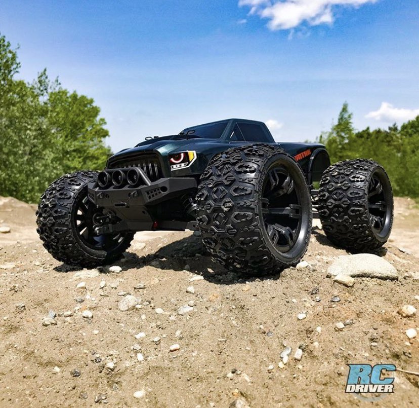 RedcatRacing's tweet photo. Via @RCDriverGuys
@RedcatRacing #TRMT10E looking like it’s about to throw some dust 💨. For more info visit https://t.co/E588hpnexB
#redcatracing #fast #affordable #fun #teamredcat https://t.co/TOIlf3tgNp