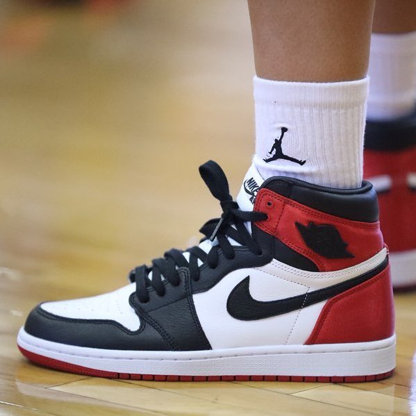 jordan 1 satin black toes