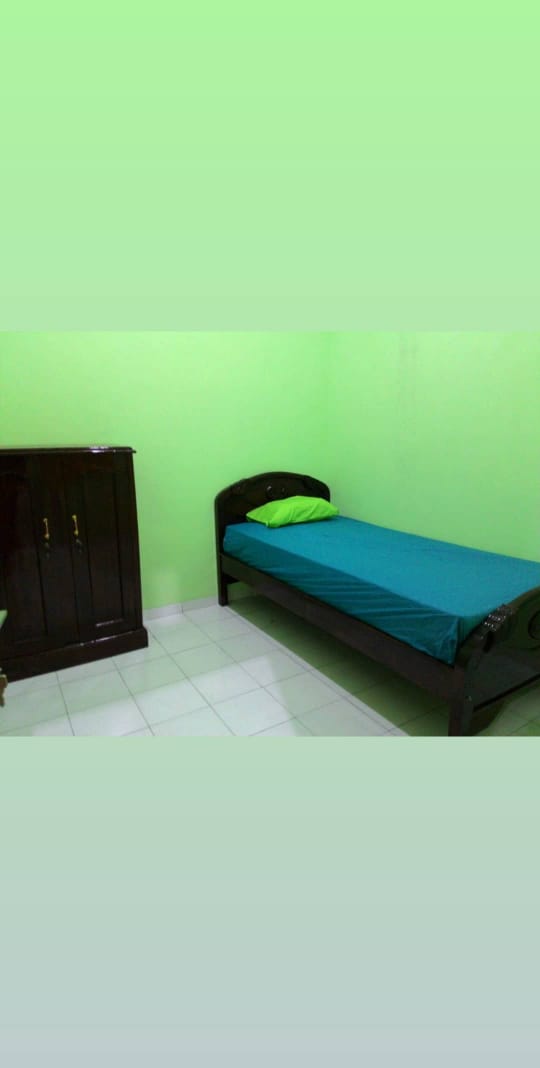 scharamous's tweet photo. Mohon dibantu share.
Dikontrakkan 1 rumah luas 120m², alamat Jl. Kenanga gang khitan no. 12 (5 menit dari UB)
Hub. : 081234284088

@infomalang 
@infokostmalang 
@infoUB 
@mahasiswamlg 
@jasacarikost

#infokosmalang #kontrakanmalang #universitasbrawijaya #infoub https://t.co/cDxpT3J3ZP