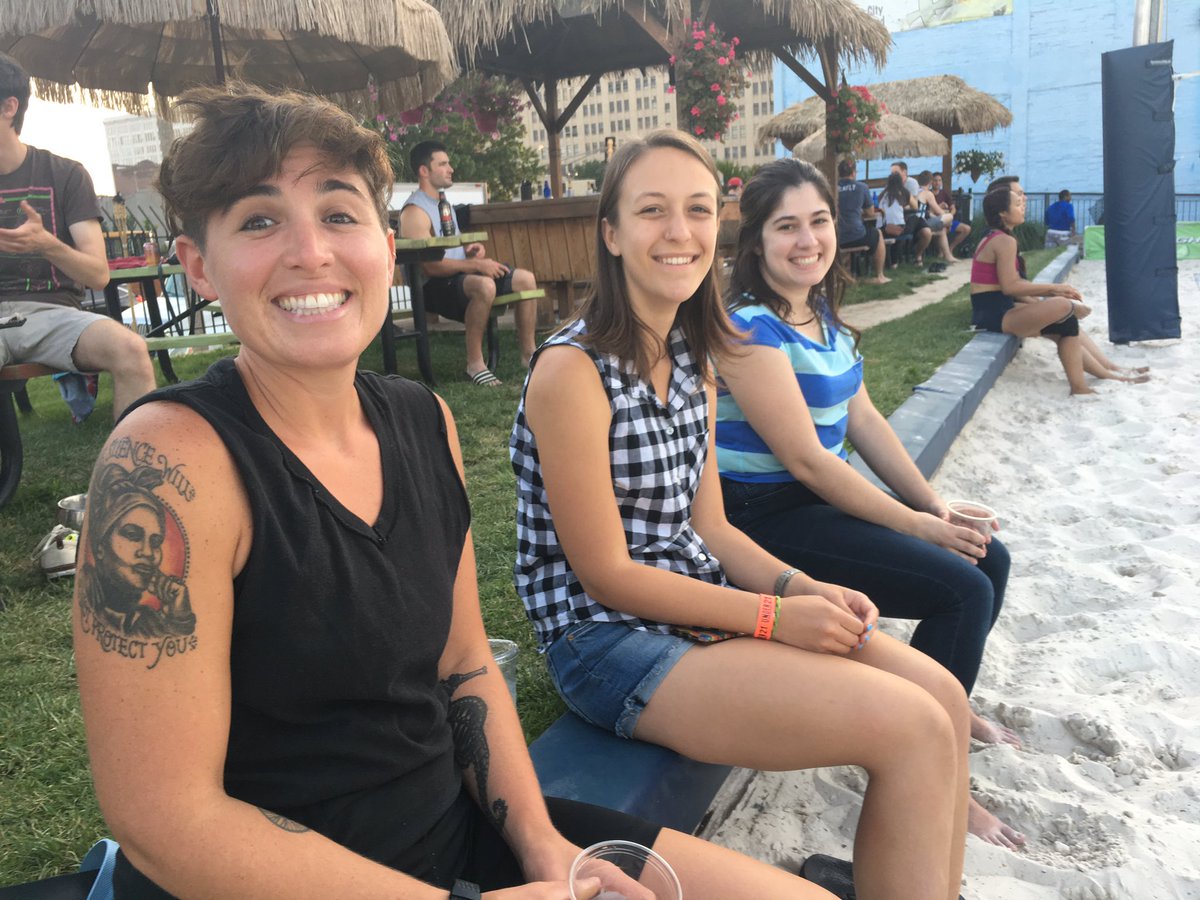 ArchCityDefense's tweet photo. We’re saying goodbye to our tireless summer interns with a volleyball party at Wave Taco. So grateful for their amazing work this Summer. #ACDinterns https://t.co/tOiIfoLr48