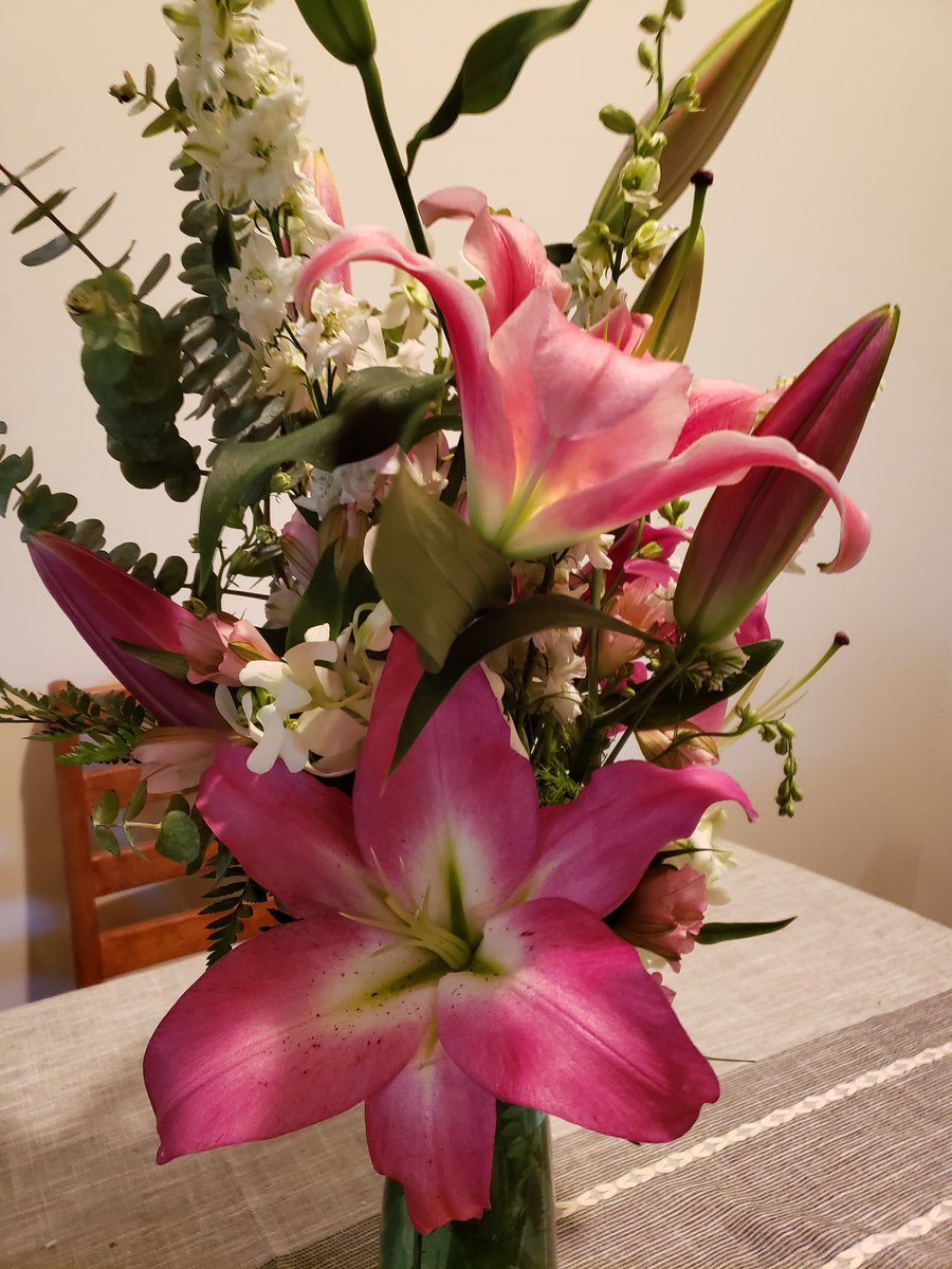 smithphoto010's tweet photo. Definitely have the sweetest husband! Lillies are my favorite, of course❤ I dont get flowers often so when I do, it's extra special! https://t.co/M378r51Dss