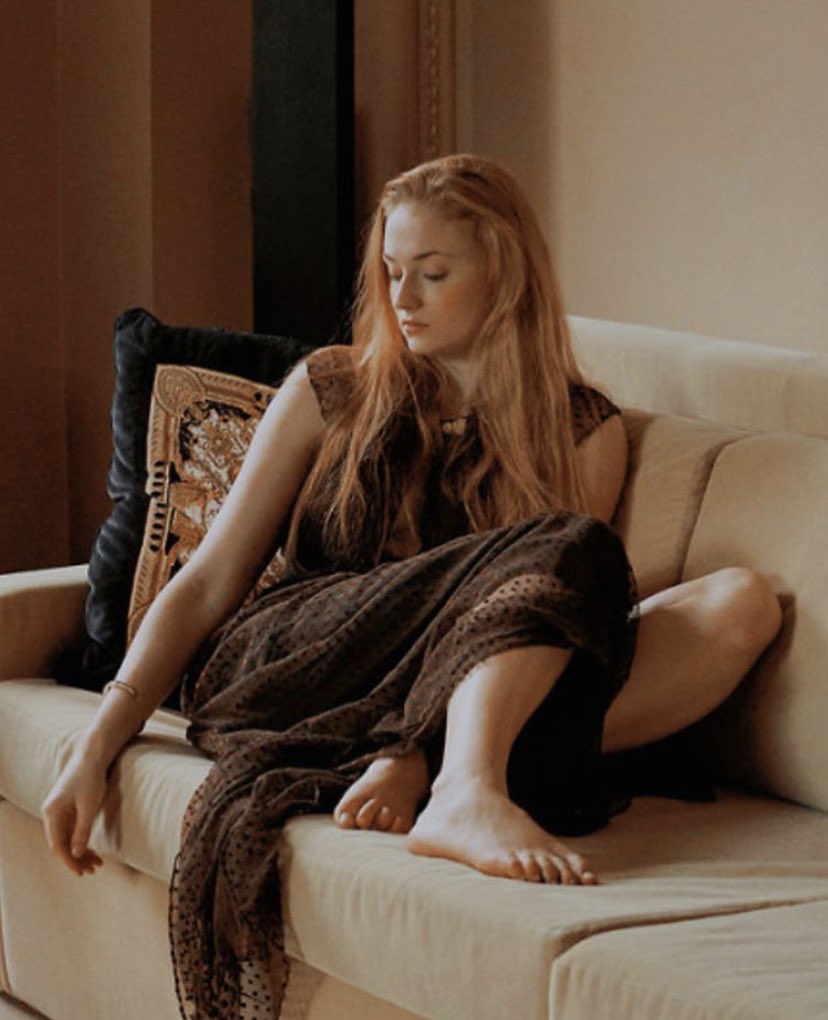 CIeverIntrigue's tweet image. » • *