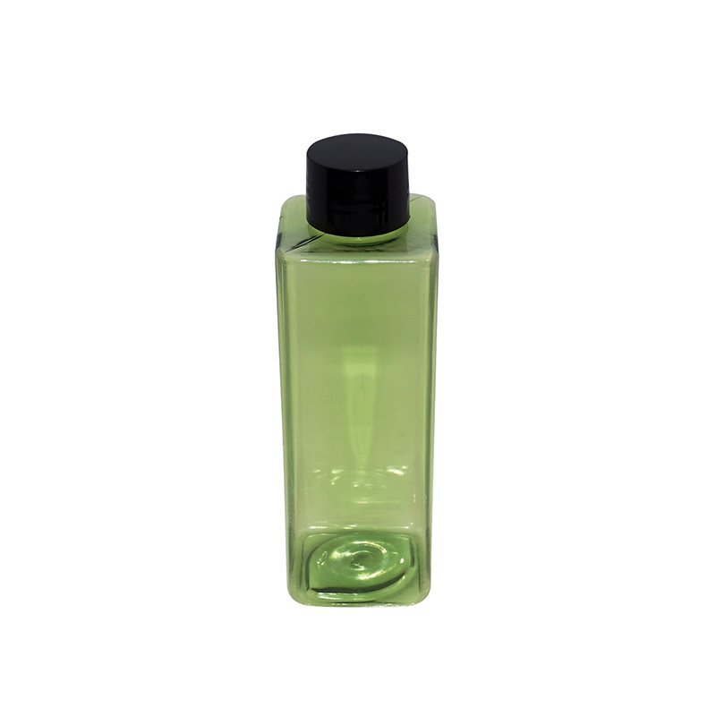 Makerhuang1's tweet photo. Our diverse plastic bottle cap manufacturers can splice unlimited possibilities for you! #plasticbottlecapmanufacturers #perfumebottleswholesale #emptycreambottle https://t.co/D5Z1NA1UsM