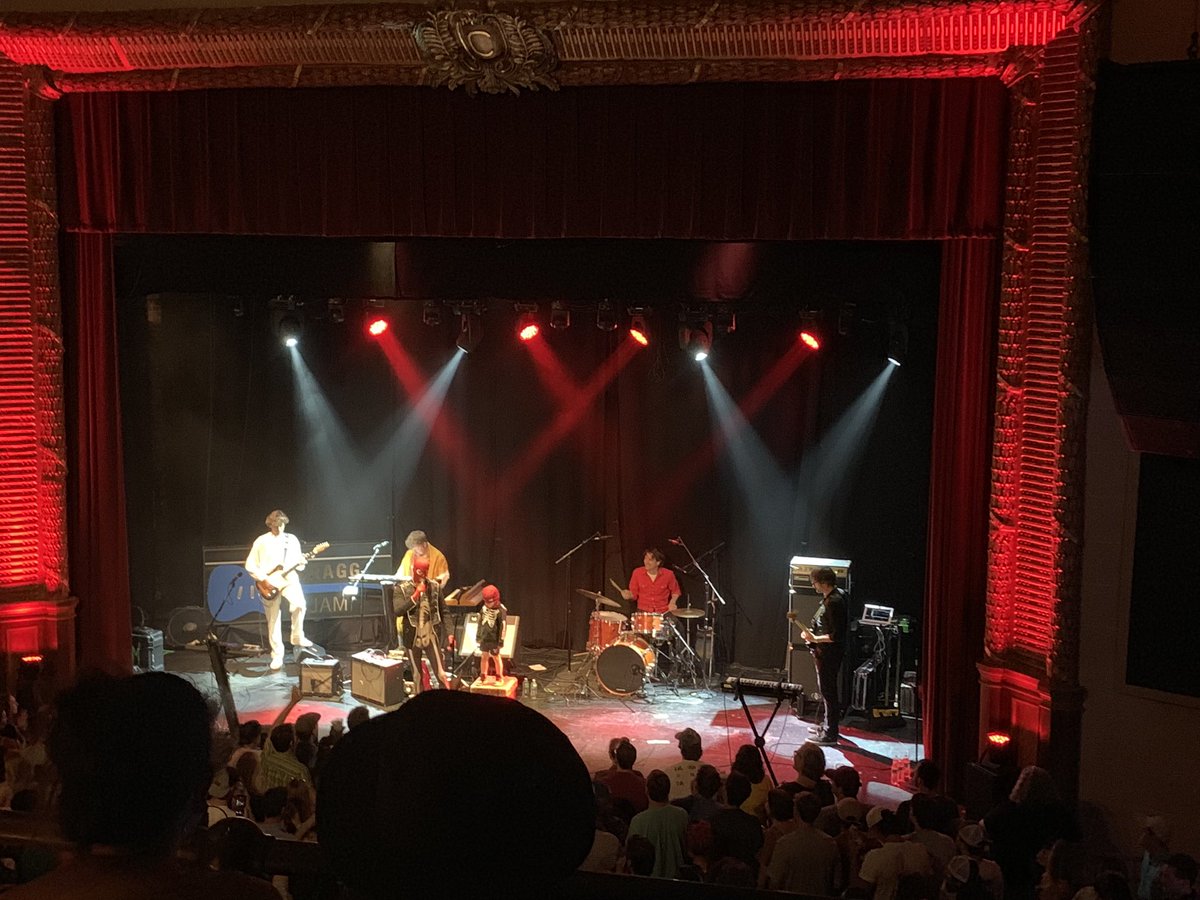 ukthxbyek's tweet photo. This Of Montreal show is a trip and we are like five minutes in.#braggjam https://t.co/YmxVPgEl1r