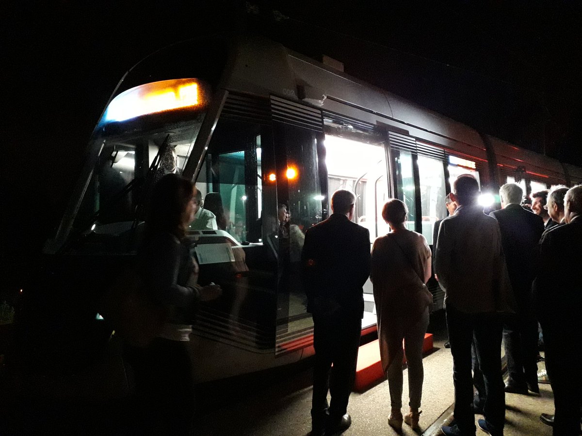 Départ de la première rame du nouveau #tramway2019 à 4h19. Deux jours de gratuité pour découvrir le nouveau réseau <a href="/TwistoCaen/">Twisto</a>