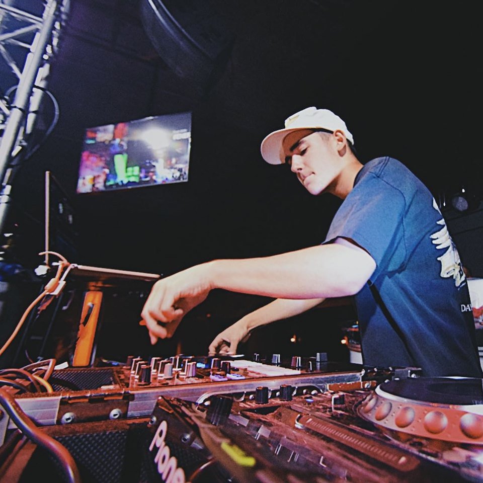 Who's ready to get hyped with <a href="/AlexAngelo/">Alex Angelo</a> this Saturday? Catch him at Stella's this weekend with <a href="/ChandlerCarter/">Chandler Carter</a> and <a href="/FillerMusic/">Filler Music</a>! bit.ly/2SB9oef