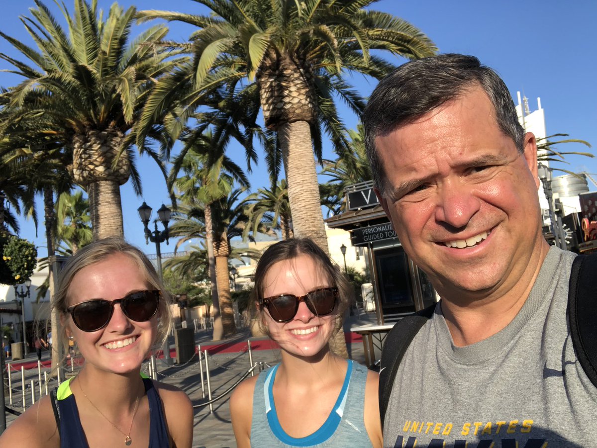 Having a great time with @lpallesen13 and <a href="/maggie_pal7/">maggie</a> in LA!  #weloveLA