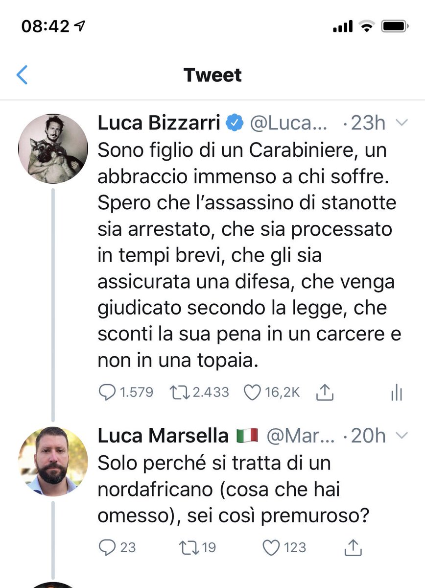 LucaBizzarri's tweet photo. I nazisti dell’Illinois, che se non fossero tragici sarebbero comici. https://t.co/dapE01yONi