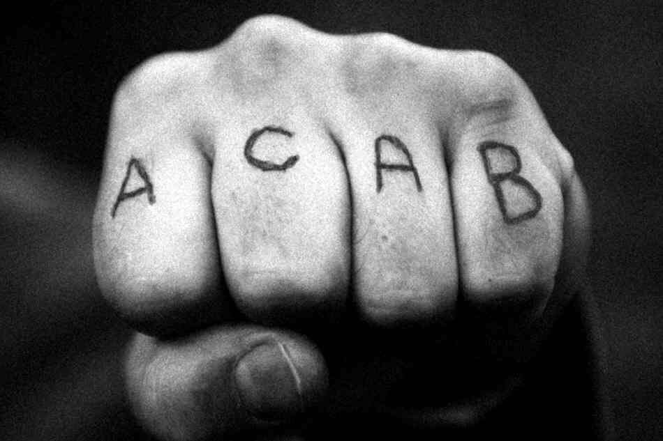 Акаб тату. Acab тату. A c a b что значит. Тату acab на шее. C.