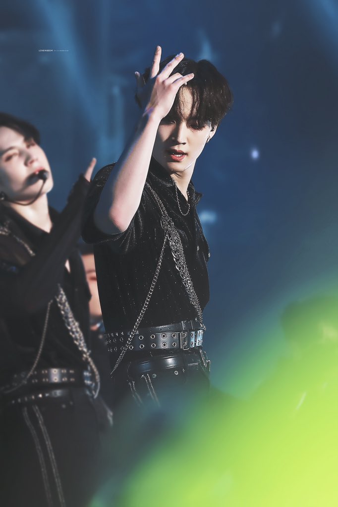 LoveinBeom0106's tweet photo. [HQ]190713 KEEP SPINNING in Mexico City💚

you make it easier when life gets hard.

#GOT7 #갓세븐 #JB #재범 #제이비 
#GOT7_KEEPSPINNING
#GOT7WORLDTOUR https://t.co/djMl684oBl