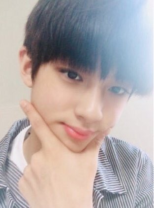 ourminboy's tweet photo. จะต้องเจ��ท่านี้ไปอีกในหลายรูปแน่ๆ555555555555555555 https://t.co/qWoGOItT5y