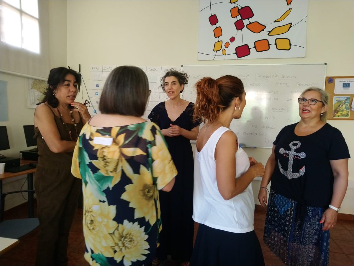 Acabamos la semana con una dinámica de grupo trabajando la comunicación, pieza clave a la hora de ponernos en valor. Nunca dejamos de aprender cosas nuevas.
@Lanzaderas_EES <a href="/FundacionSMLRPH/">Fundación Santa María la Real</a> <a href="/fundacionTef/">Fundación Telefónica</a> <a href="/EU_Social/">EU Social 🇪🇺</a> <a href="/Ildefe/">Ildefe</a> #empleo #leonesp #lanzaderadeleon #comunicación
