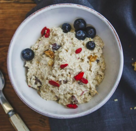 UKSportsInst's tweet image. Bored of toast and cereal? 🍞Want something different for breakfast?

Why not try out some RECIPES in our Nutrition Hub?

Including eggs and avocado on toast and bircher museli 😋🍴▶▶▶ 

Bircher museli: socsi.in/dDI8t
Eggs and avo on toast: socsi.in/I90aM