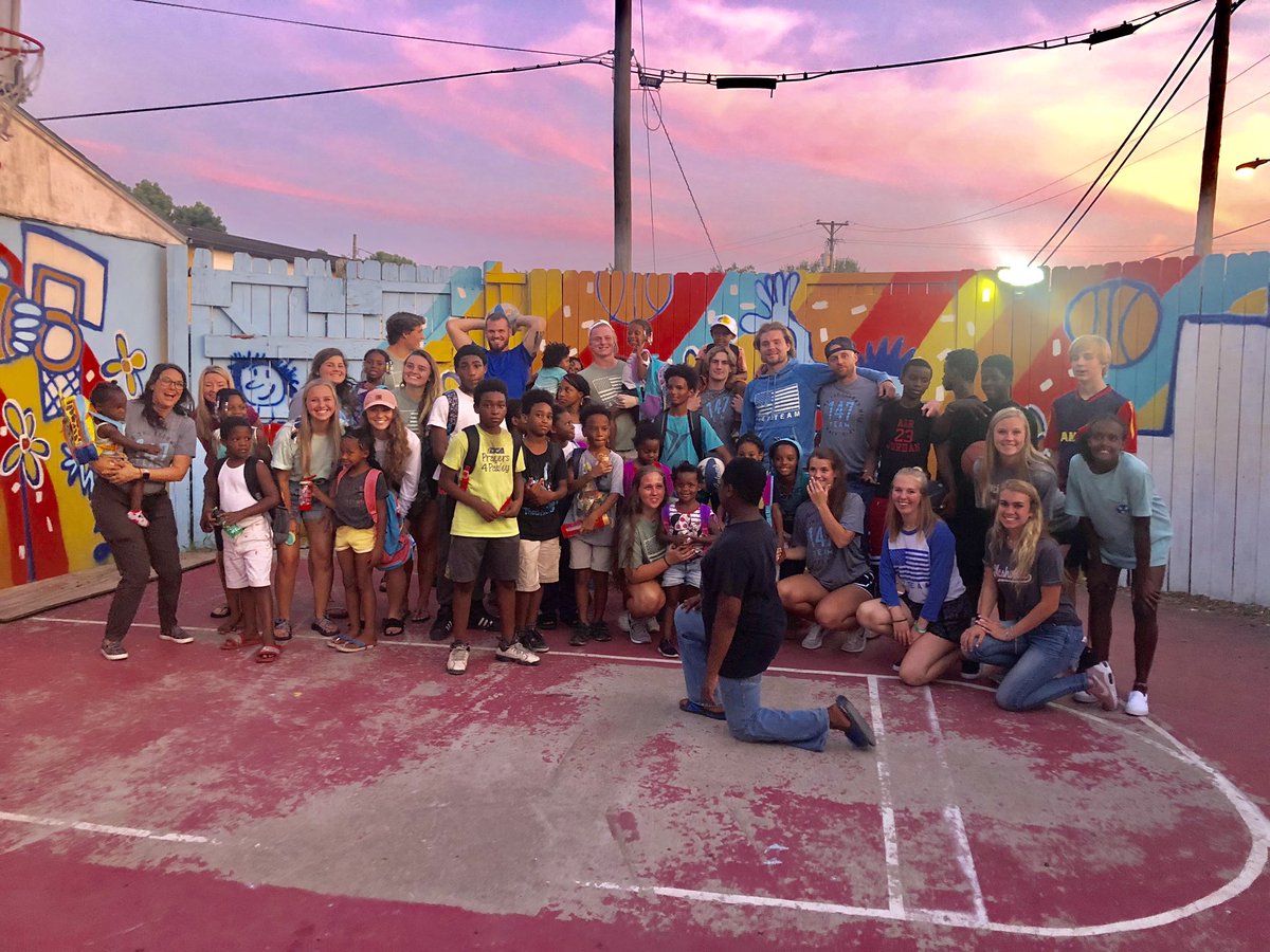 147Team's tweet photo. @theBAFootball @letsgopeay @AustinPeaySocr What a great night serving at the Front Porch Ministry with these amazing student/athletes.  Making new friends &amp; loving on a community right down the street is a living picture of the gospel. #lovingonkidslocally #OneMore #147Team https://t.co/ZMrQLbDbtE