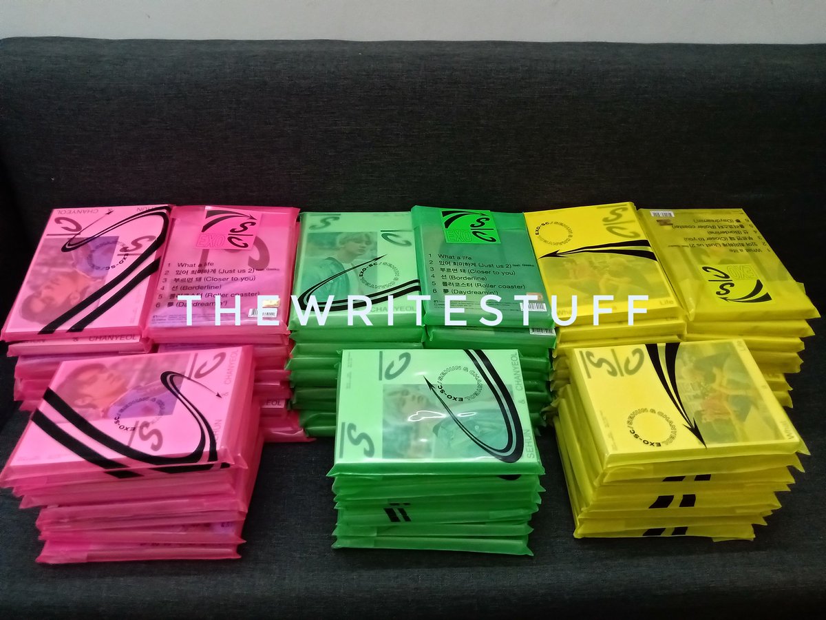 thewritestuff16's tweet photo. #twsupdates
Received 84 (28 of each ver) #EXO_SC_WhatALife album today π
Another 125 pending to be shipped out from korea https://t.co/u3hdhdnYKz