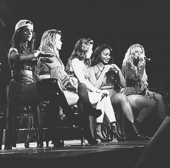 midnightsgirrl's tweet photo. Van a ser mi girlband favorita siempre #7YearsOfFifthHarmony https://t.co/e2uukFtGNm