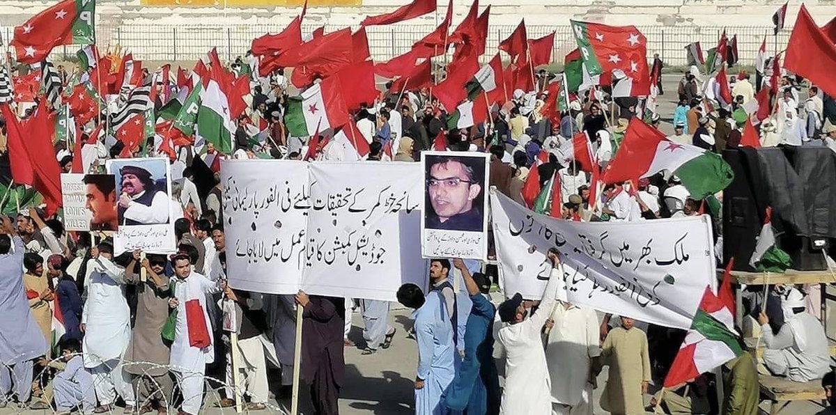Ali_Sherani1's tweet photo. دا خاوری په تقسیم خو نه تقسیم شوی نه جادا شوی 
د ژبی غلامی که ورکه کړی بوی که پیدا شوی 
رحمت شاه سایل  
افرین د جنوبی پشتون خوا  والو چی په دومرا لوی�� جلسه کی مو غږ پورته کره 
@Aliwazirna50 
@MalikAchkJourno https://t.co/LmanEmVtJ9