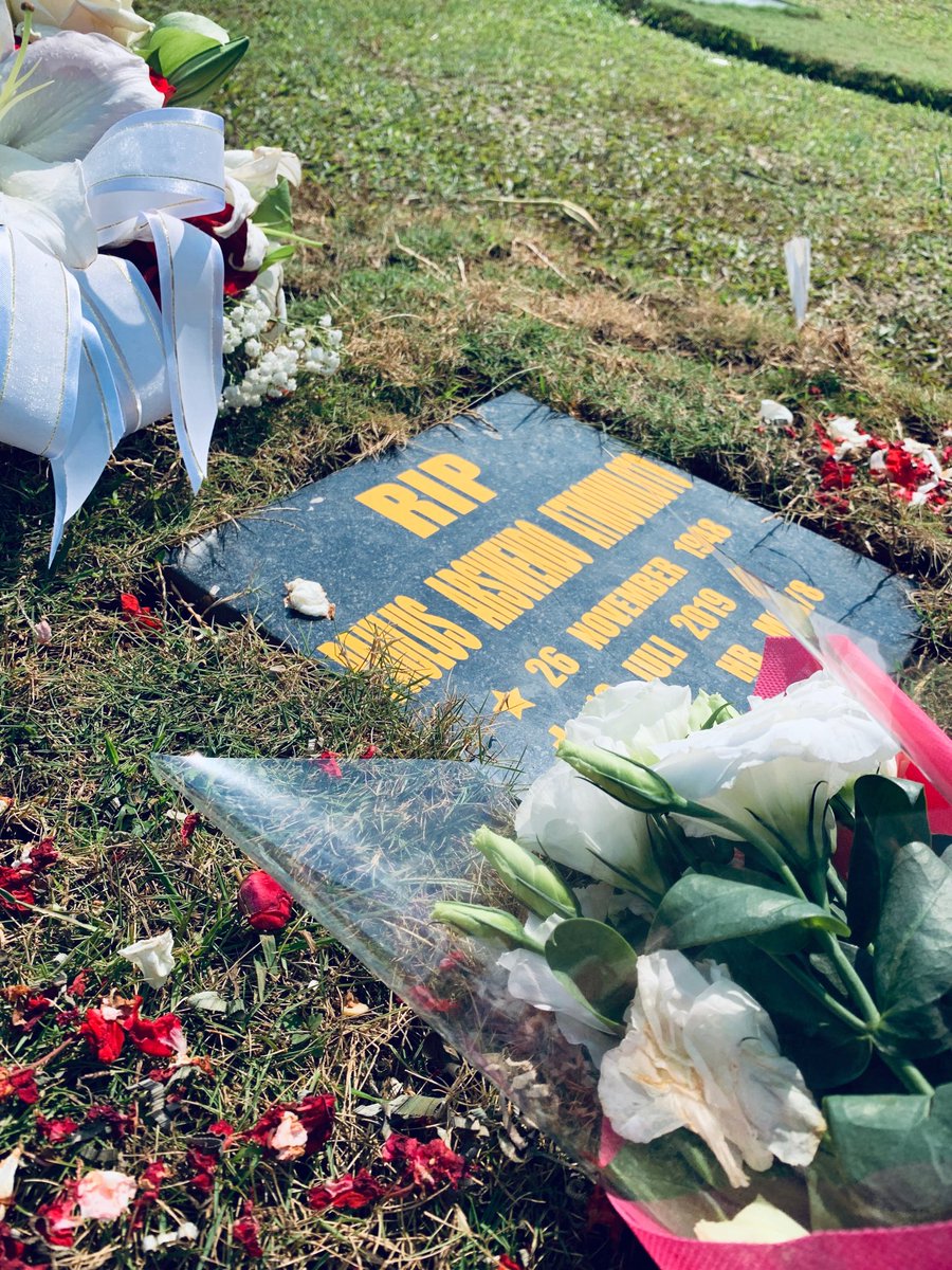 Sowan Pak Wendo 🙏🏼 ❤️ ⁦<a href="/arswendo_atmo/">arswendo atmowiloto</a>⁩ Sugeng tindak Pak.