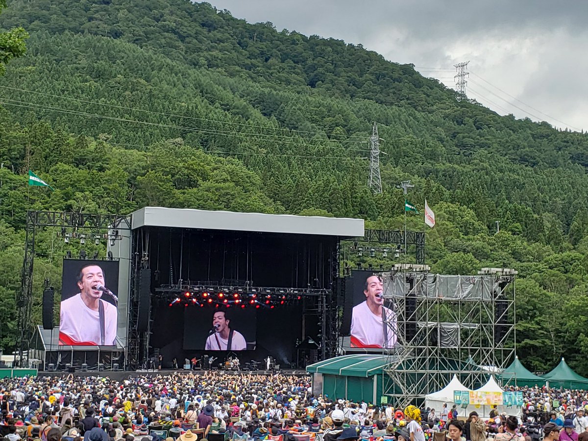 ichigonouta's tweet photo. #fujirock2019 
#銀杏BOYZ
いちごの唄が演奏されています！ https://t.co/f2jY00lq8p