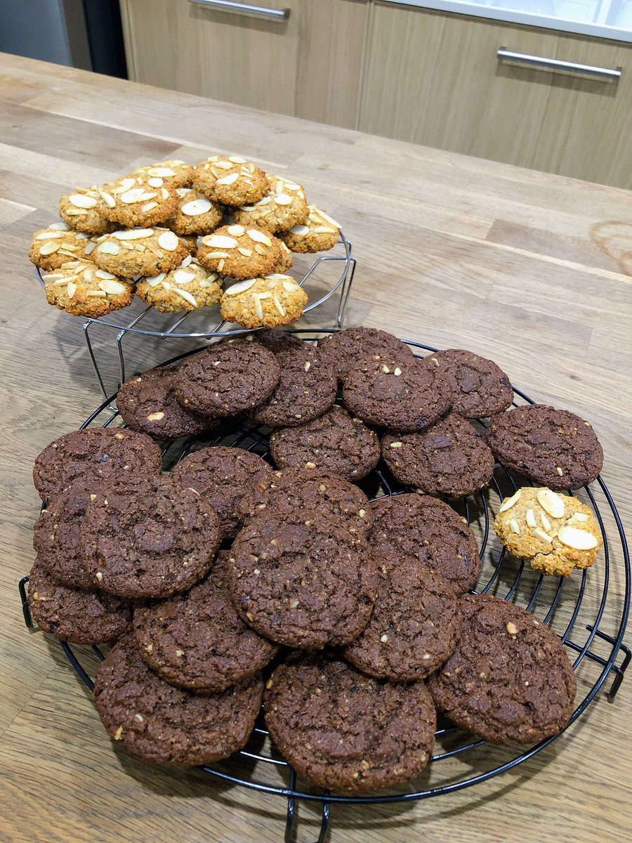 SweetchefEmmie's tweet photo. ヘルシーなクッキー🍪😉
#cleancookies
#cleanfood
#healthy https://t.co/aPVqLSiZZb