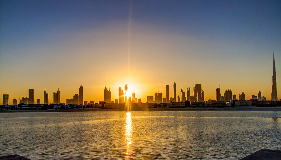 SkylinePics's tweet photo. Dubai sunset https://t.co/nrL5XKqSrL