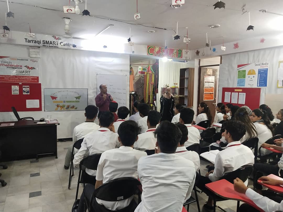 TarraqiC's tweet photo. On 25th July ,2019 RJ Anas Faizi enlightened the morning of the centre and the students by conducting a Poetry Workshop.
#APJAbdulKalam #AndThatsWhyIHateFacebook #Dybala #poetry #workshop #students #delhi  
#nongovermentalorgnisation #techmahindrafoundtion #tarraqismartcenter https://t.co/1xGU70O03k