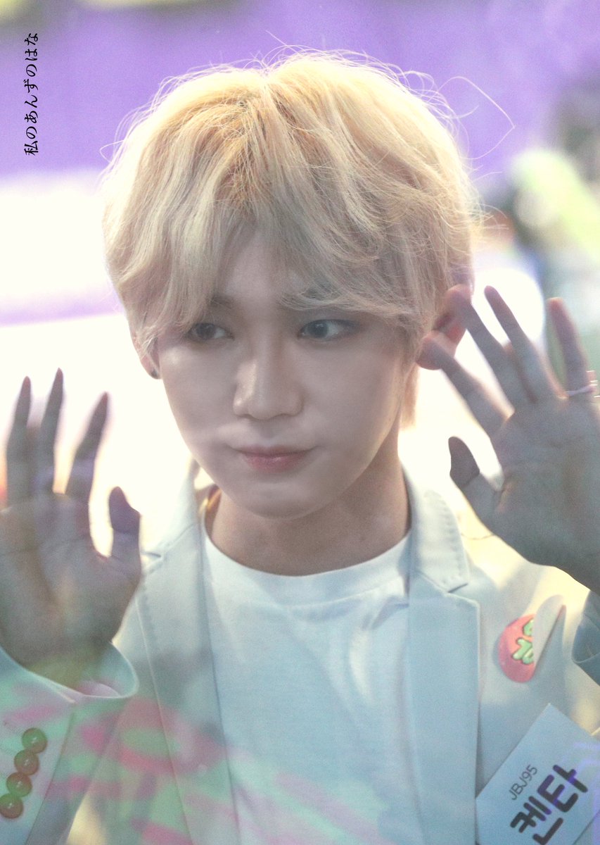 anzuno_hana110's tweet photo. 💛💙 190722 IDOL RADIO HQ

타카다 켄타 하고 나의 성공 시대 시작됐다!

#JBJ95 #KENTA #켄타 #高田健太 #ケンタ https://t.co/VF3NvBJRNY