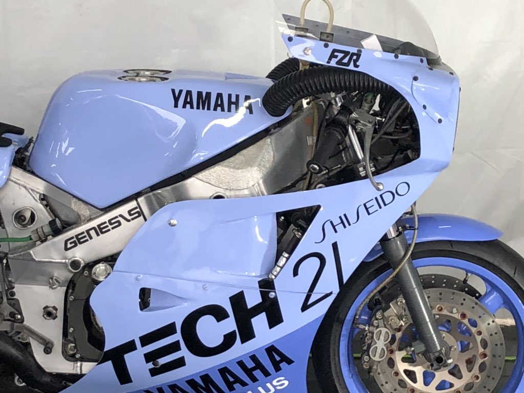 UsagiKouichi's tweet photo. ホンモノ！！#YAMAHA #OW74 #FZR750 #TECH21 #Suzuka8h https://t.co/Pl1IHCybLR