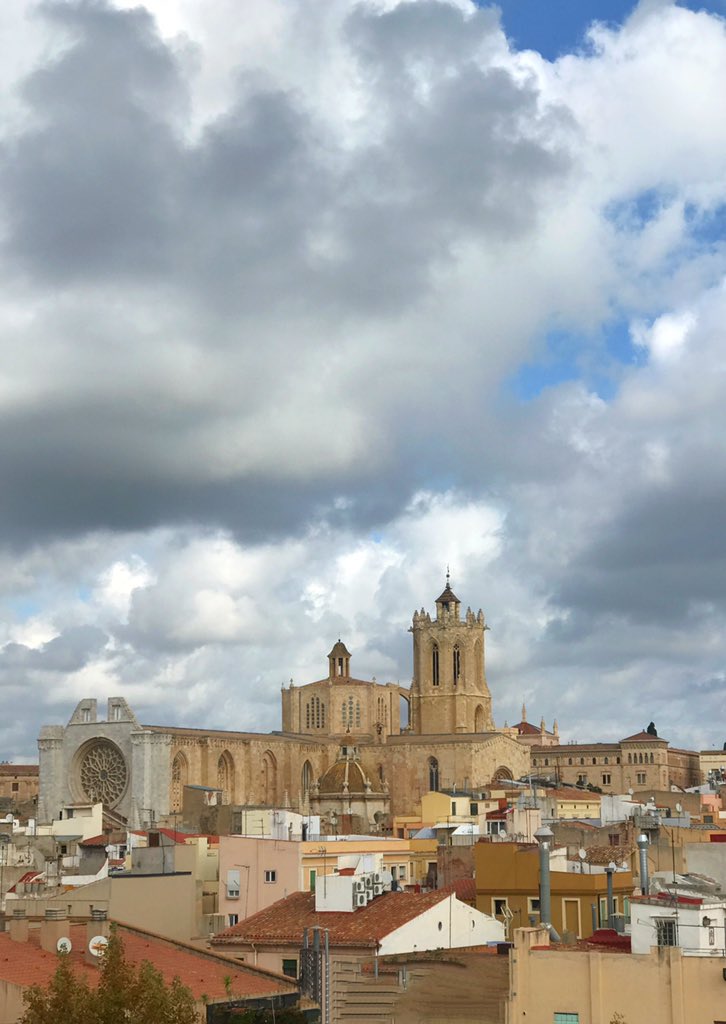 Amb vistes a la #Catedral de #Tarragona 🏛🏛 #CostaDaurada #PatrimoniTgn #TarragonaCultura #PatrimoniCultural #ViuElPatrimoni  @costadauradatur @TGNturisme @CatedralTGN