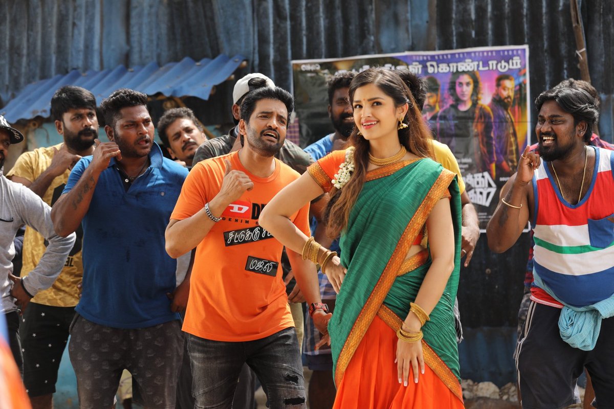 cineobserver's tweet photo. #A1movie is a fun-filled romantic entertainer that marks #Santhanam 's return as the king of comedy.  @taraalisha01 sparkles like a newly minted penny and steals your heart! Read my #review of @iamsanthanam's #A1! @proyuvraaj #a1review #Review 
READ: https://t.co/ADvB4kDXyj https://t.co/HuMk8fWZWR