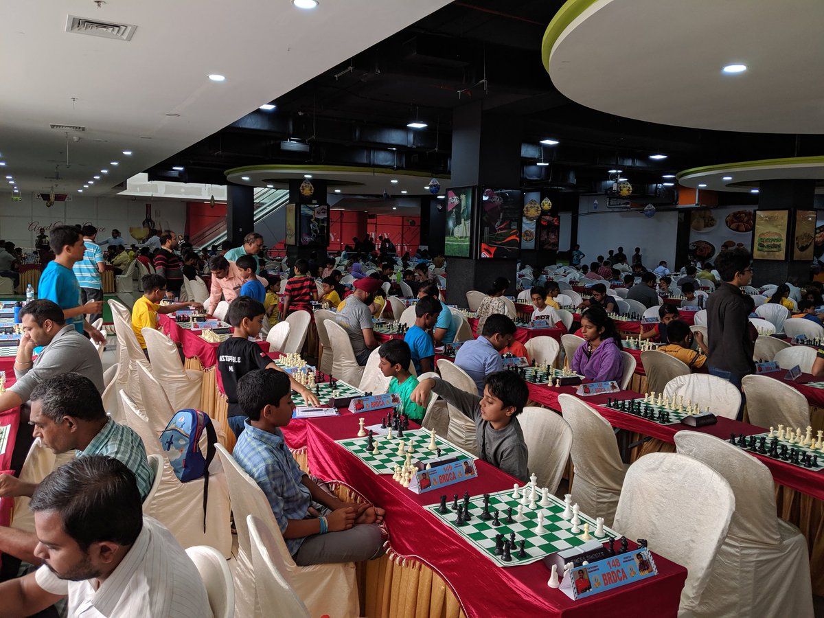 asimpereira's tweet image. Playing my first chess event in more than a year..that too inside a mall! The very first round was matched against a kid who turns out to be a #AnalyzeThis #ChessApp user and she recognized me. 😍 #fanmoment