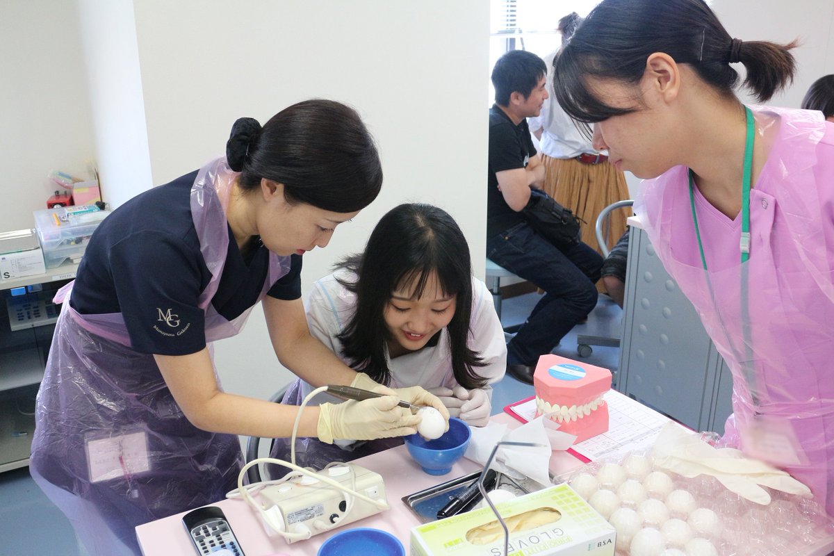 インターナショナル岡山歯科衛生専門学校 Twitter પર オープンキャンパスへのご参加誠にありがとうございました 今回は 歯医者さんの機械を触ってみよう でした 次8 8 木 は 歯科材料を使って模型をつくってもよう です 皆さまのお越しをお待ちしており