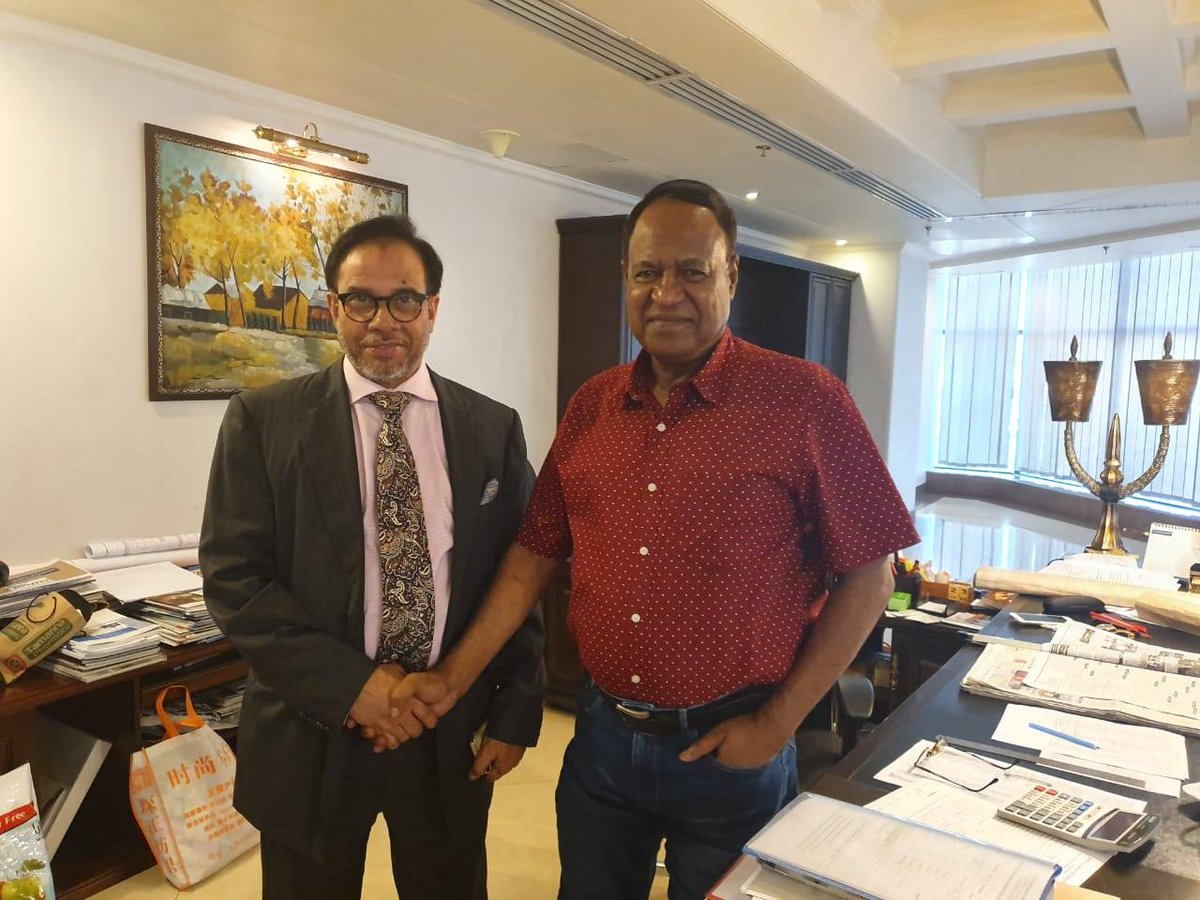 MahtaburRNasir's tweet photo. .@MahtaburRNasir CIP, Chairman – NRB Bank Limited paid a courtesy visit to Mr. Md. Nurul Islam Babul, Chairman - #JamunaGroup on 23rd July 2019. Other senior officials were also present on this occasion at the Jamuna Group Head Office in #Dhaka, #Bangladesh 🇧🇩. https://t.co/KsKlkow9cK