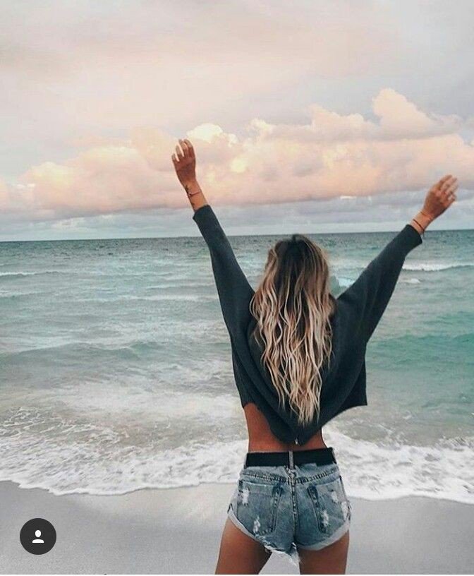 solo_io__'s tweet photo. Bisognerebbe sempre andar via
da dove non si è desiderati...

Felice sabato 💖 https://t.co/TcccnVHLnx