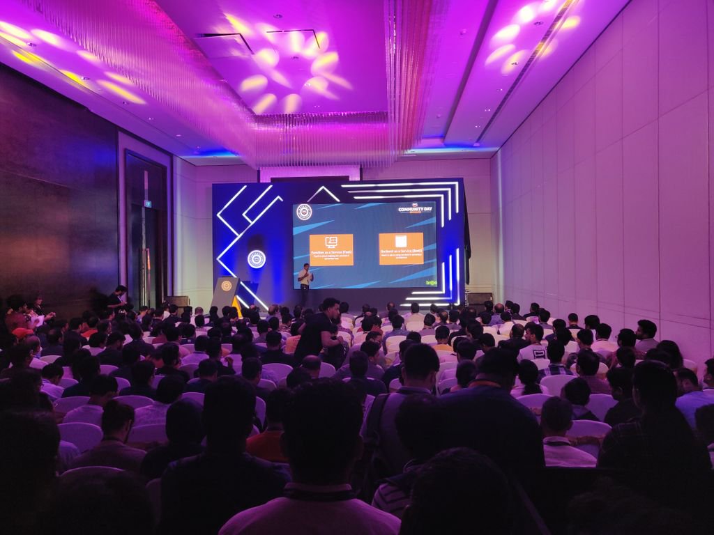 awsugblr's tweet image. Jam packed room with over 200+ folks attending track one here at AWS Community Day - Bengaluru 

Session: Serverless Architecture - The future of Cloud Computing by Palanisamy C. 

#GoServerless 🚀

#aws #awscommunityday #serverless