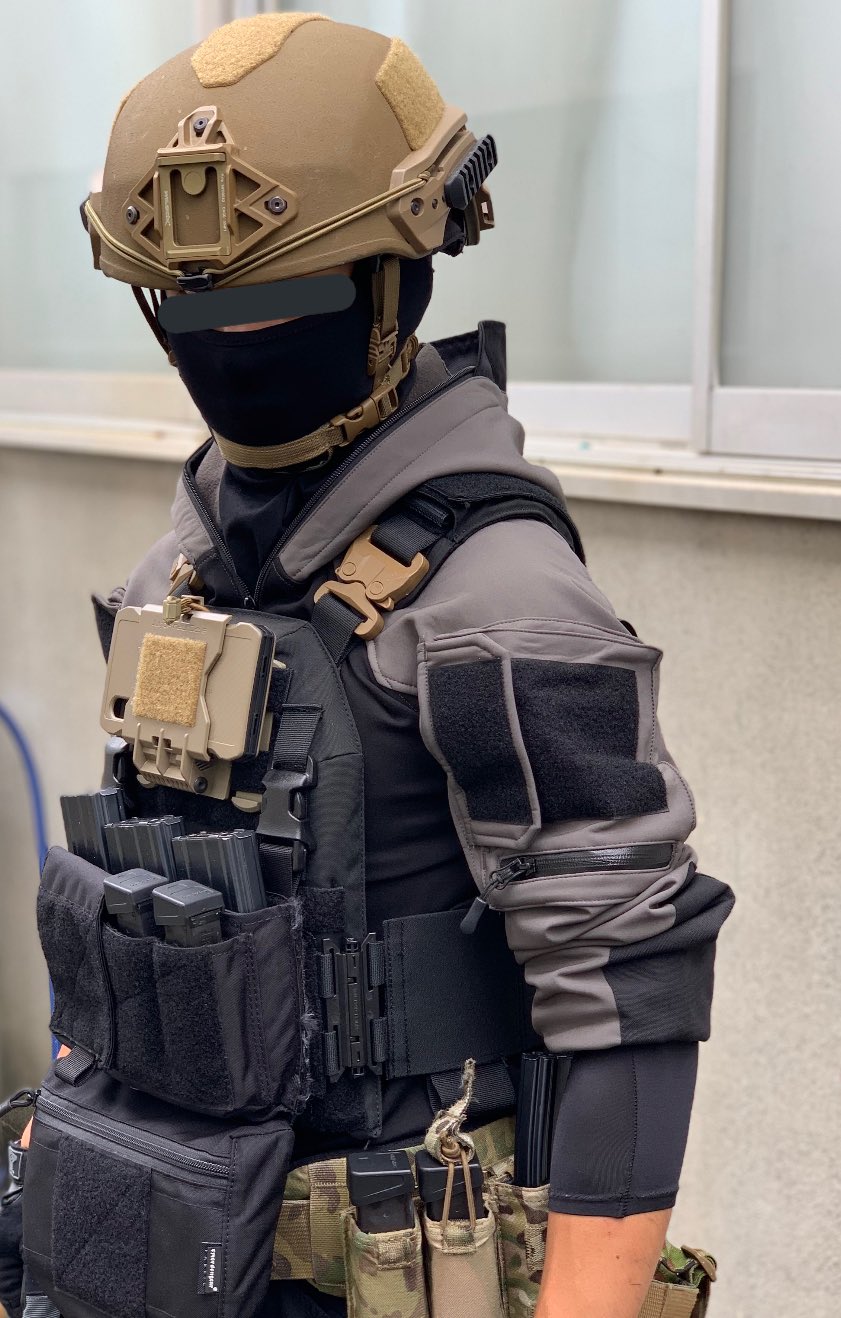 Jagercraftdesign実物プレートキャリア　ヘルメット、他、装備一式。 Jagercraftdesign実物プレートキャリア ヘルメット、他、装備一式
