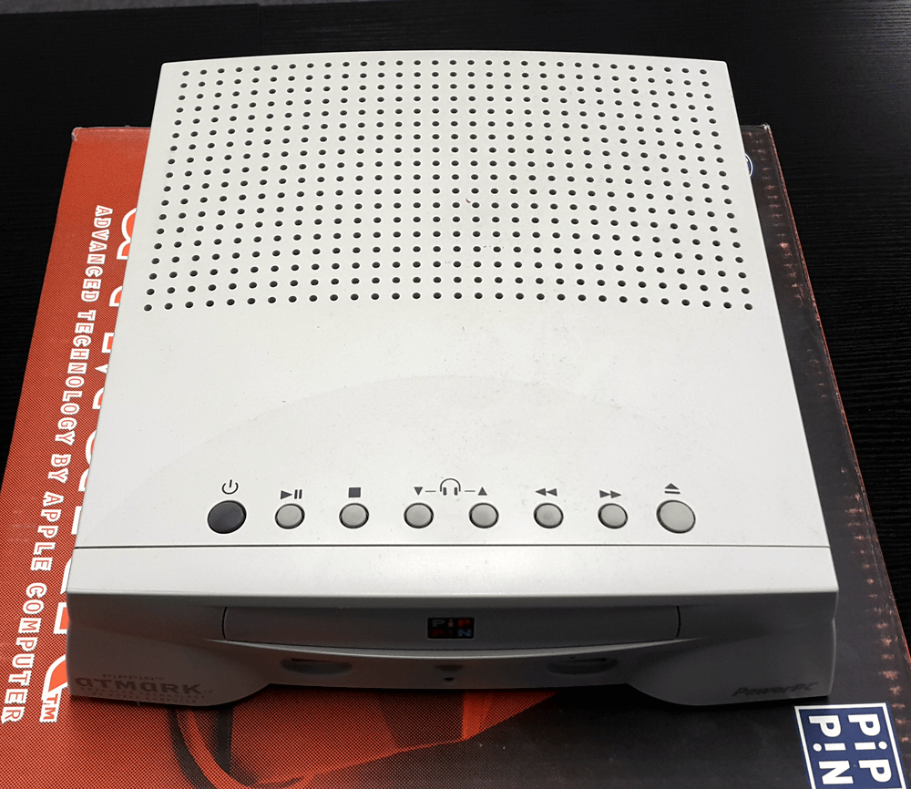 Appleとバンダイが共同開発したゲーム機 ピピンアットマーク が出てきた 起動可能で外箱つきの貴重な姿がツイートされる Togetter Appleとバンダイが共同開発したゲーム機 ピピンアットマーク が出てきた 起動可能で外箱つきの貴重な姿がツイートされる Togetter