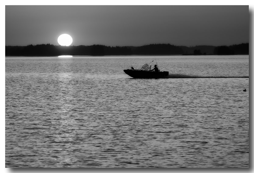 laaksone's tweet photo. In life most is about hurrying somewhere either to or from! https://t.co/c6pWbvYzHA