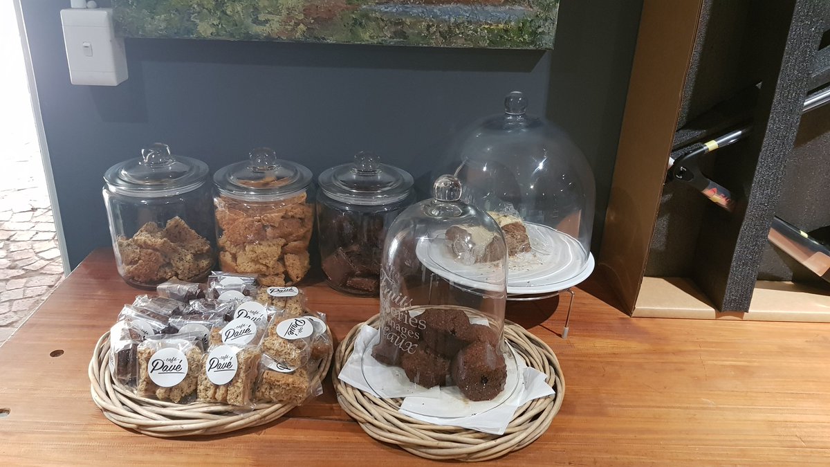 Cafe Pavè tweet media