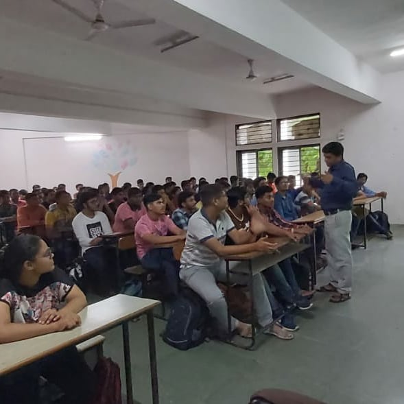 ecoclubgecv's tweet photo. Lecture on ECO CLUB and Environmental awareness delivered by Dr. Bhadresh Sudani sir on dt. 25 july,2019 to 1st year students of chemical department of GEC valsad https://t.co/EaL0wRRhMN