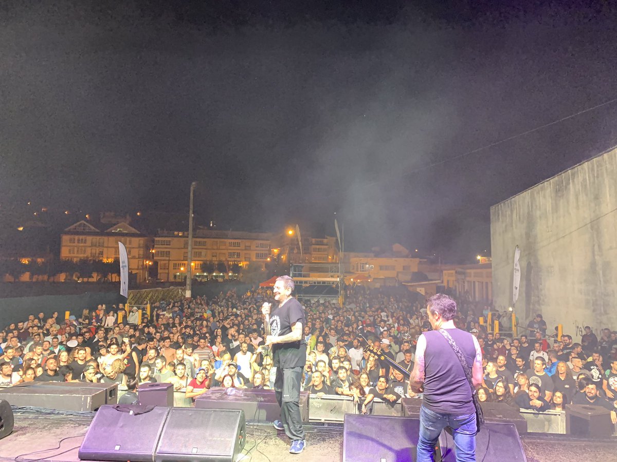 kcps73's tweet photo. @LOSGATILLAZO en el @CasteloRock https://t.co/M6Mb0WIqrt